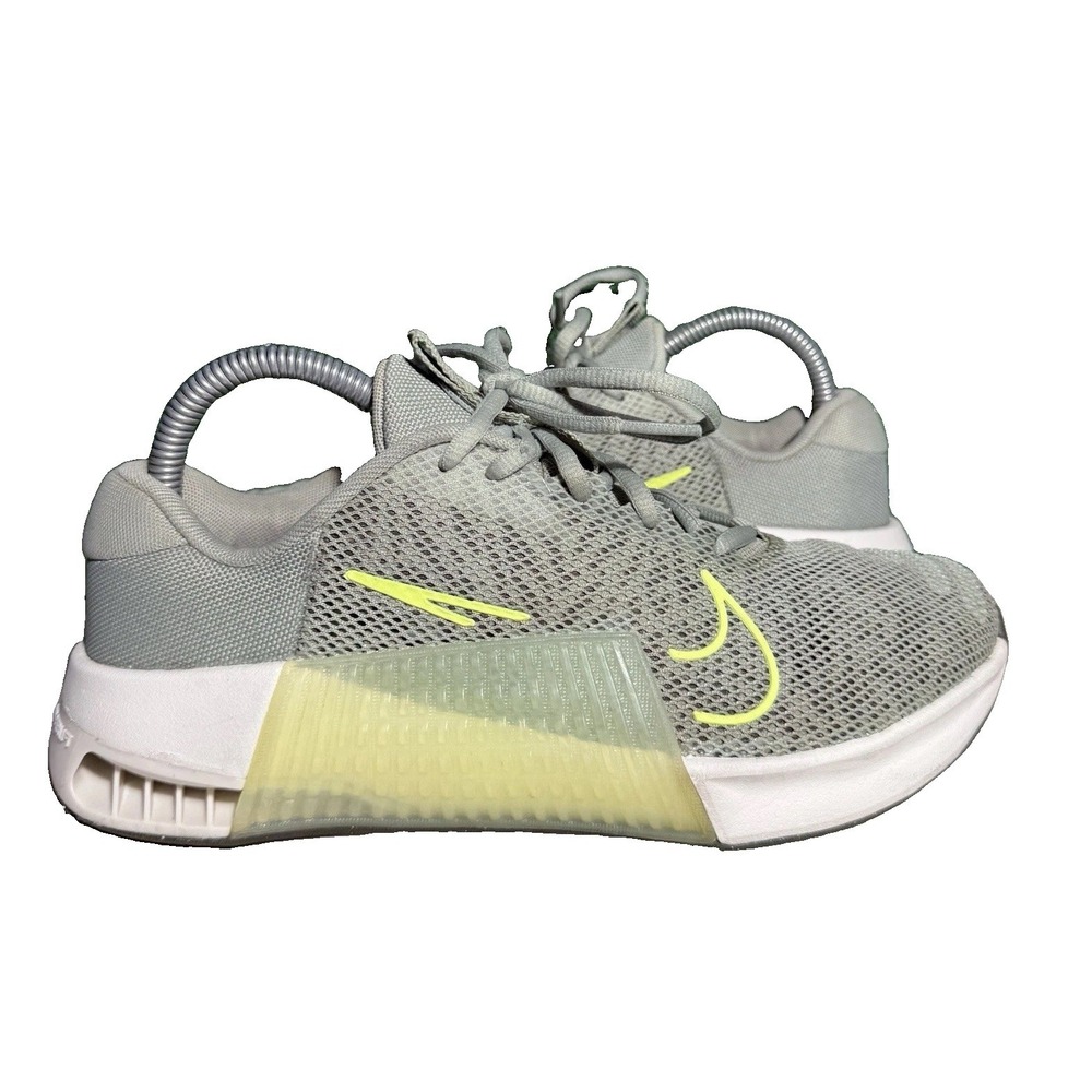 Nike Metcon 9 Shoes Sage Green Training Sneakers Women's Size 8 FN4931-700
